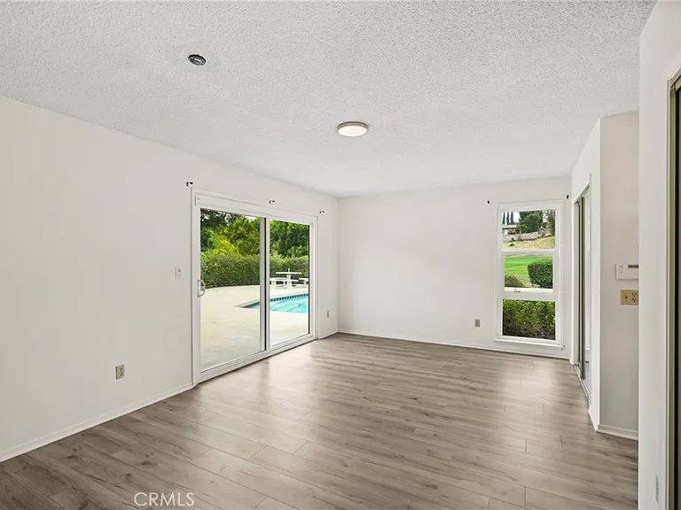 11803 Gerald Ave — Photo 14