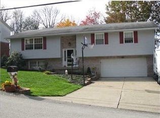 102 Sherwood Dr, Greensburg, PA 15601
