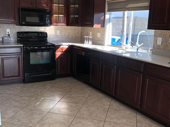 5th image of 7525 W Wolf St