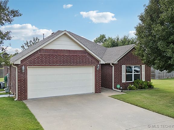 2nd image of 2505 Highwood Pl