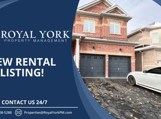 30 Oceanpearl Cres #2, Whitby, ON L1N 0C2