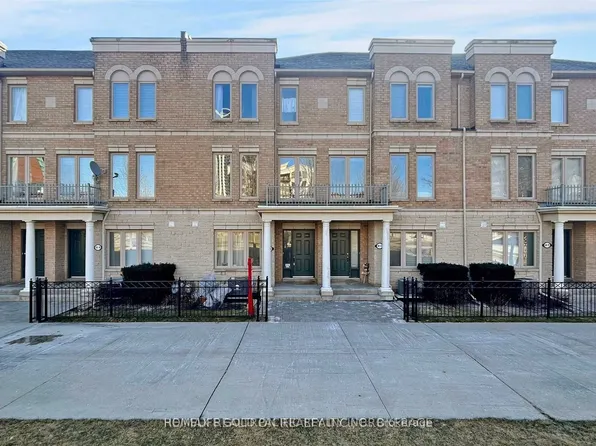68 Galleria Pkwy #Townhouse 15, Markham, ON L3T 7Y1