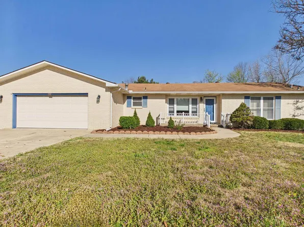 1403 E 1st St, Mountain Home, AR 72653