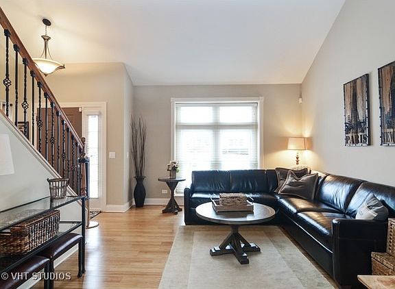 3rd image of 1320 Marble Hill Dr