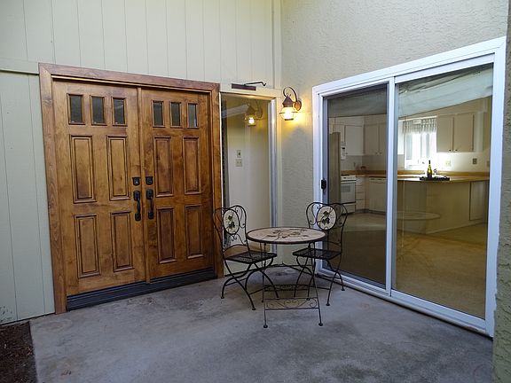 2nd image of 2620 Angeles Ct