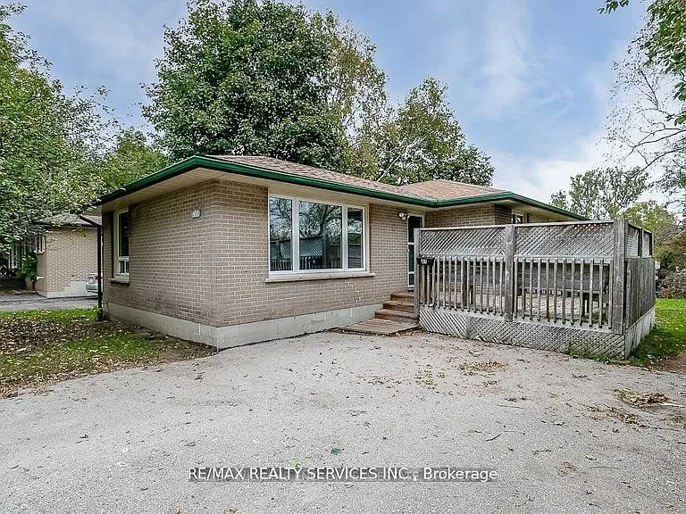 41 Maclaren Ave #BASEMENT — Photo 1