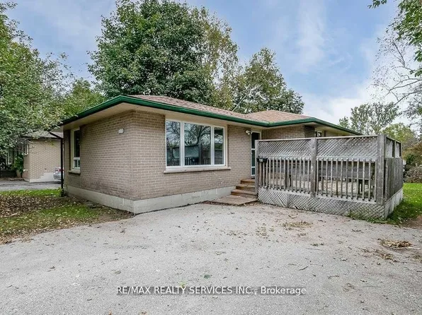 41 Maclaren Ave #Basement, Barrie, ON L4N 3Y1
