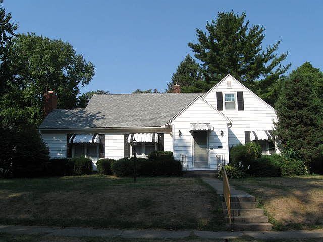 1st image of 120 S 10th St