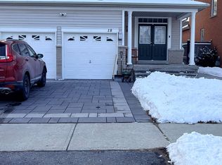 18 Lighthouse St #BASEMENT, Whitby, ON L1N9N6