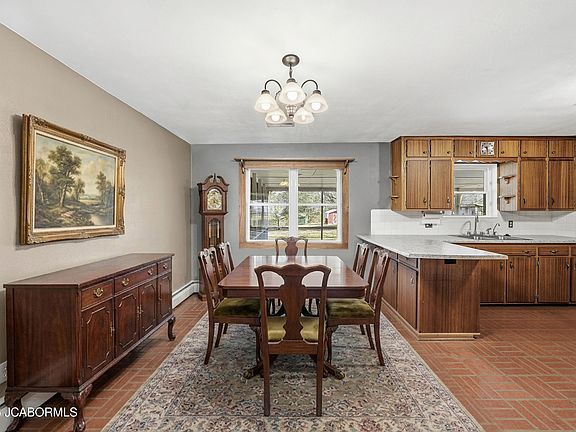 4th image of 2936 Rock Ridge Rd