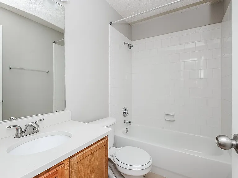 833 Lariat Dr — Photo 15