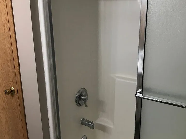 Deer Park Apartments — Photo 18