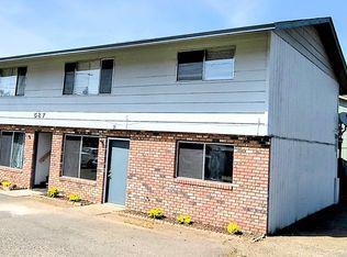 587 W Berdine St, Roseburg, OR