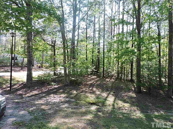 5th image of 121-123 White Eagle Dr
