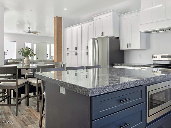 4th image of 3589 Beaver Creek Rd