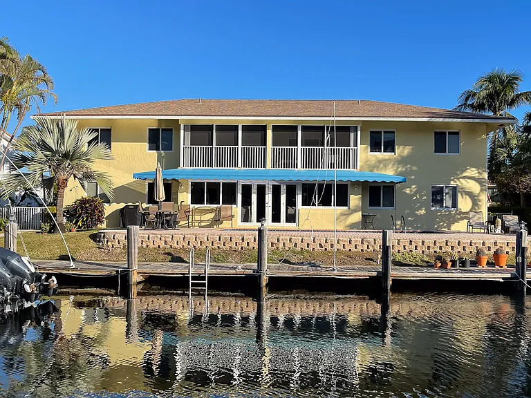 1110 Bel Air Dr #B — Photo 2