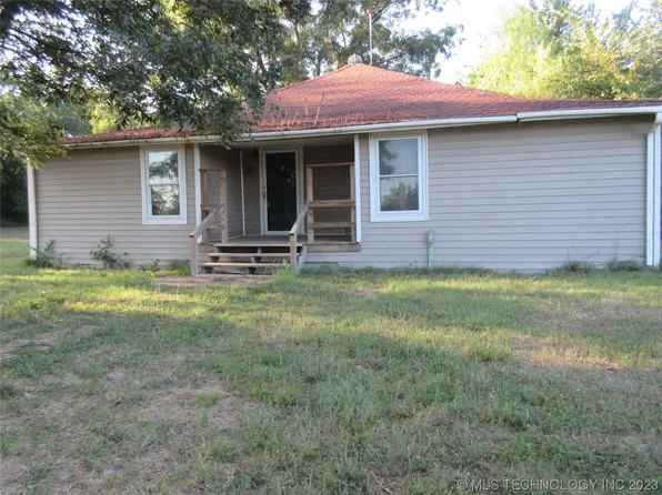 408021 E 1090th Rd, Checotah, OK 74426