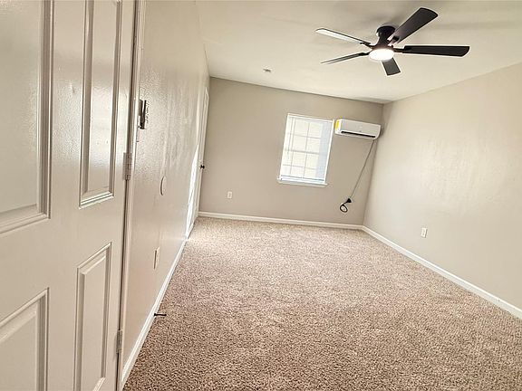 3rd image of 2619 Canfield St APT 3