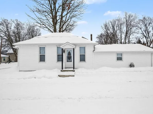 86 Nash St, Sparta, MI 49345