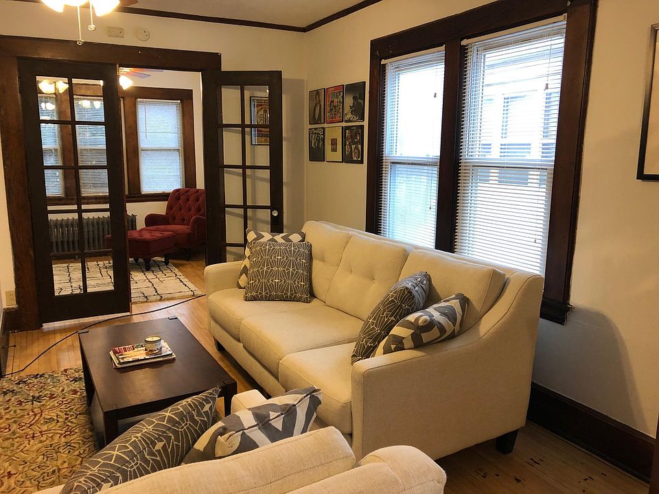1st image of 1004 Grand Ave