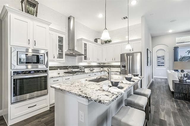 1st image of 6504 Woodmere Ct