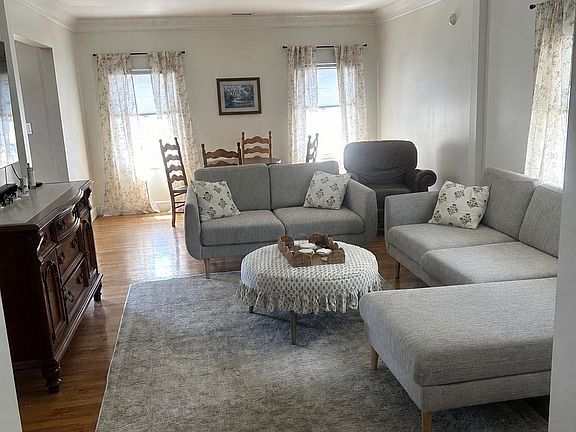 5th image of 607 Nassau St
