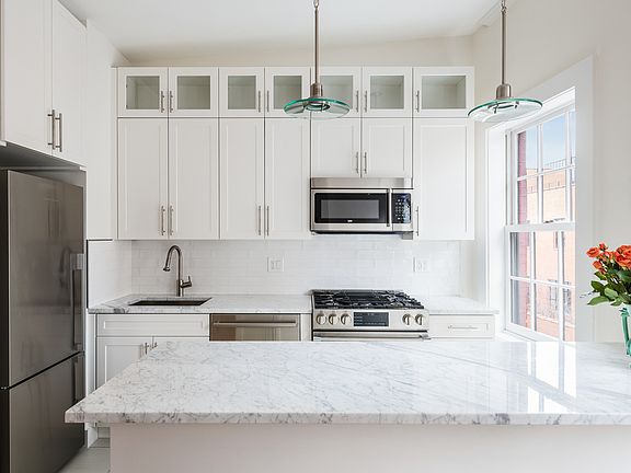 3rd image of 805 Greenwich St #3