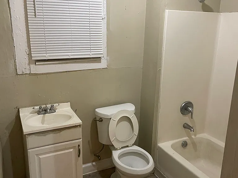 1366 Quinn Ave — Photo 5