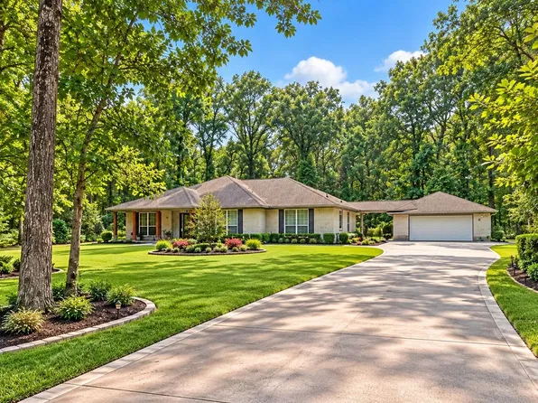 17136 Mustang Ln, New Caney, TX 77357