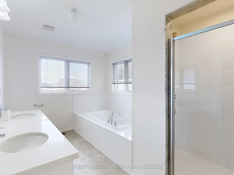 22 Pietrowski Dr #UPPER — Photo 29