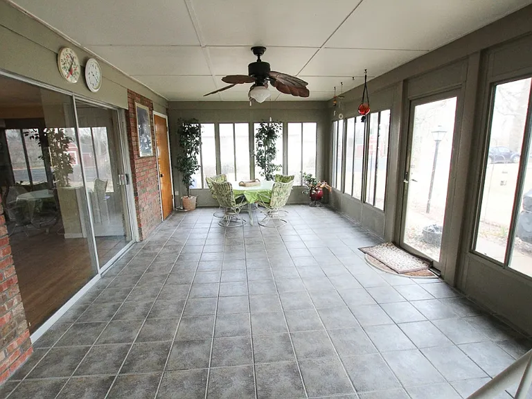 4950 Lemay Ferry Rd — Photo 11