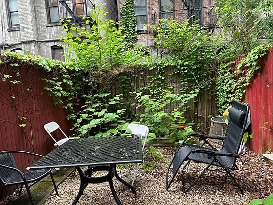 Rented by Bond New York | media 6