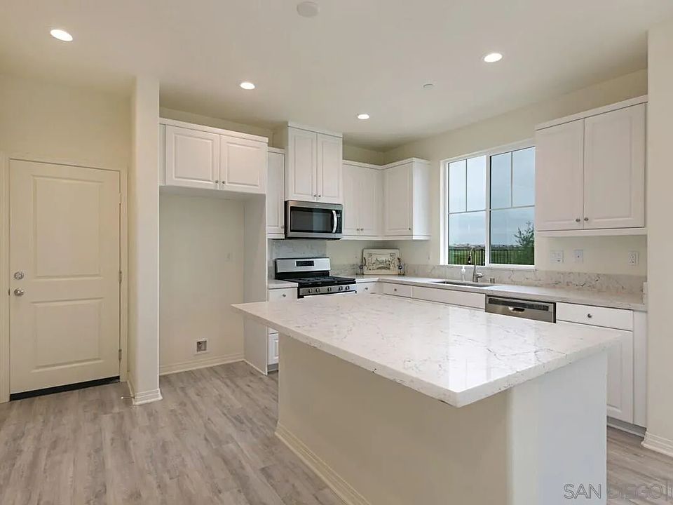 1st image of 501 Turnstone Ln