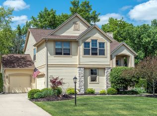 N53W16736 Whitetail Run, Menomonee Falls, WI 53051