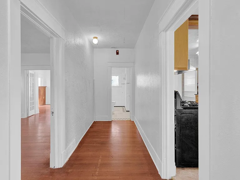 1702 Ruth St — Photo 13