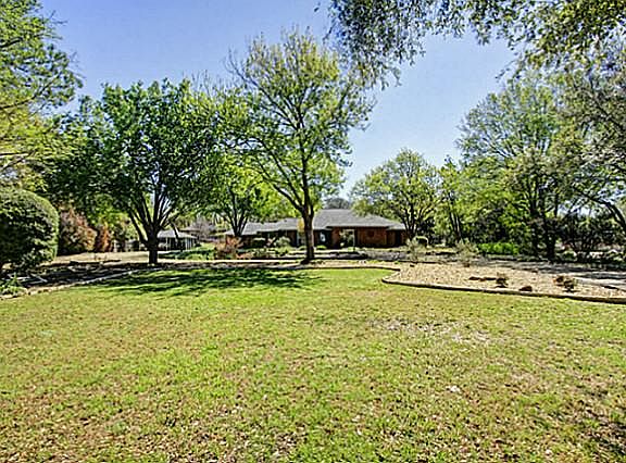 2nd image of 1405 Summer Dell Ct