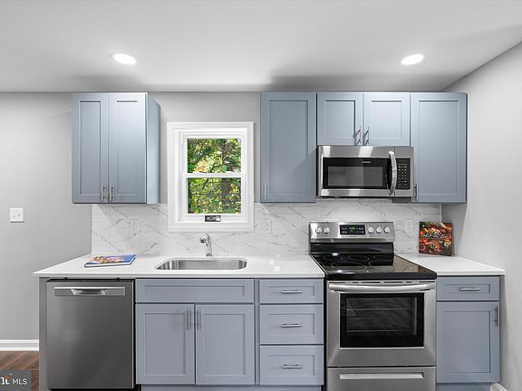 2nd image of 5209 Mount Airy Ln