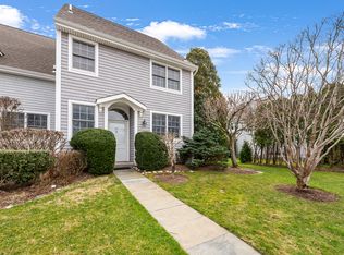 20 Hubbard Ln Unit 77, Southampton, NY 11968