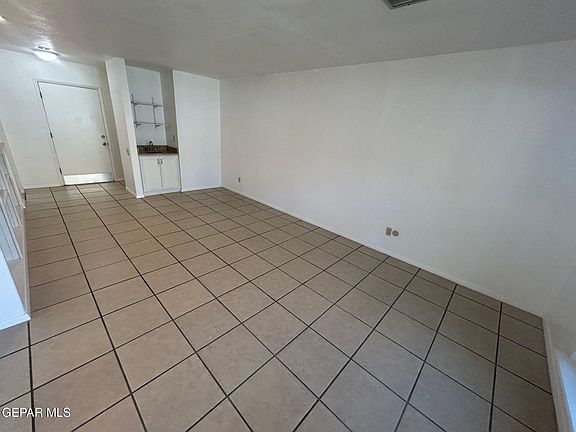 3rd image of 3601 Okeefe Dr