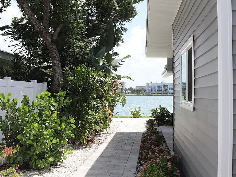 8635 Boca Ciega Dr — Photo 5