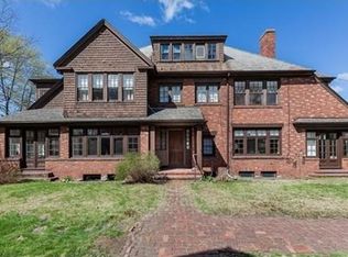 158 Morgan St, Holyoke, MA 01040
