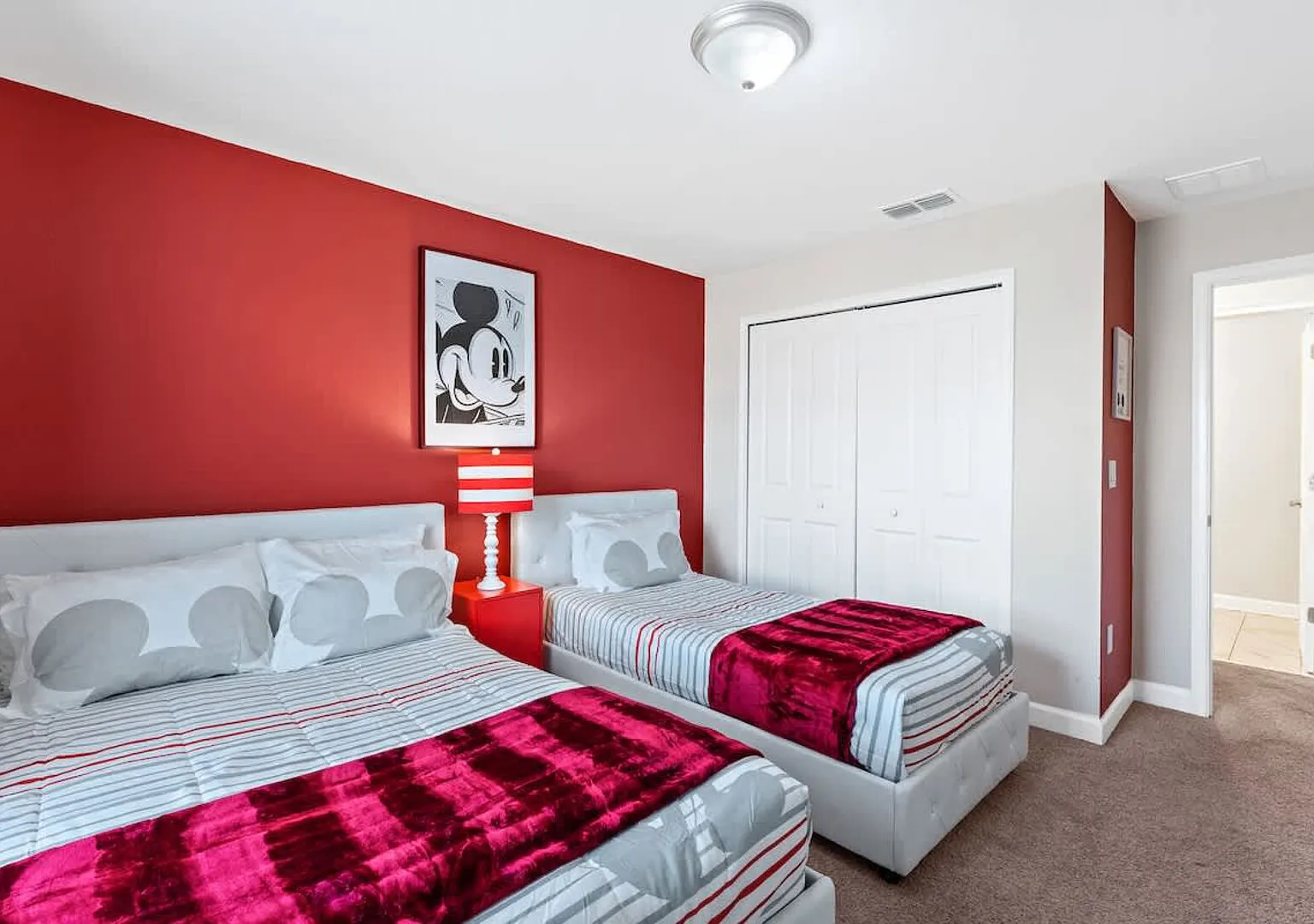 Amazing Resort Near Disney 4BR Townhome — Photo 3