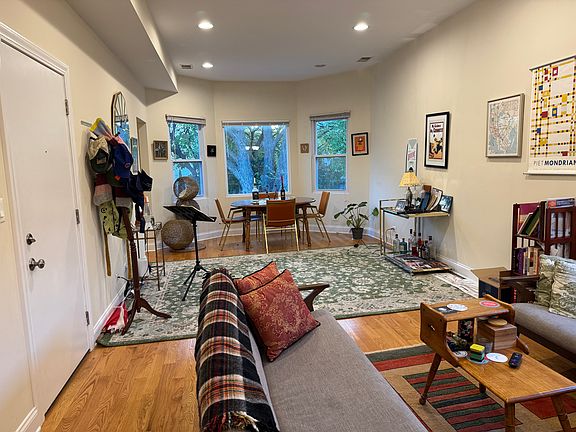 5th image of 3917 N Saint Louis Ave Floor 2