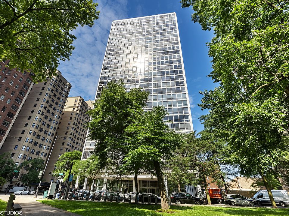 1st image of 2400 N Lakeview Ave APT 1803