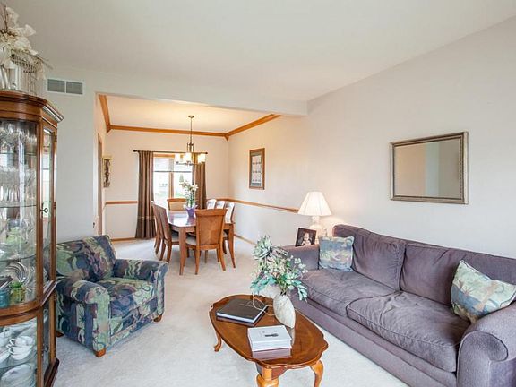 3rd image of 3821 Westlawn Dr