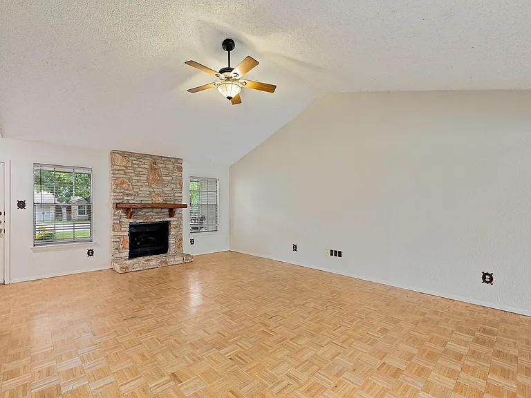 8022 Scotland Yard — Photo 5