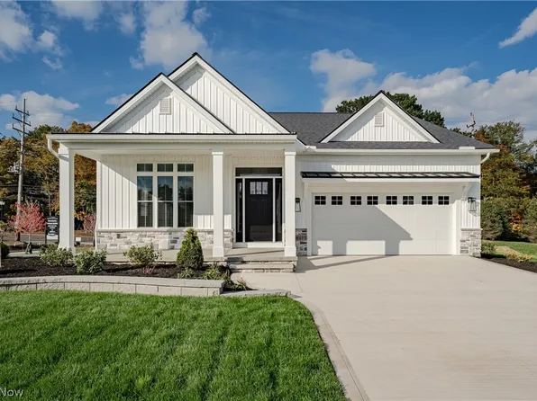 6461 N Cobblestone Rd, Mayfield Village, OH 44143