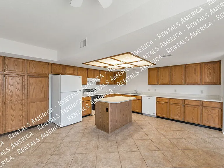 13831 N Kendall Dr #B — Photo 3