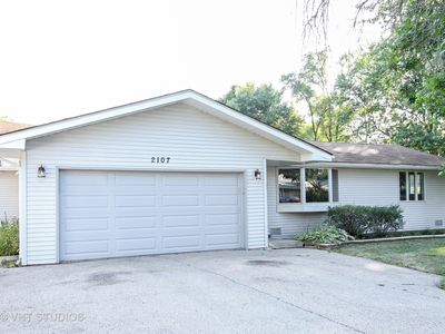 2107 Witchwood Ln, Lindenhurst, IL, 60046