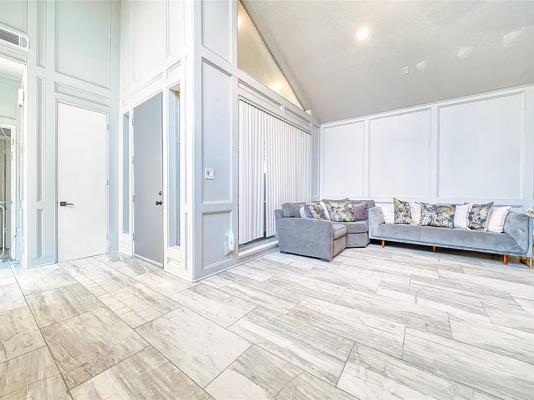 7606 Portal Dr — Photo 16
